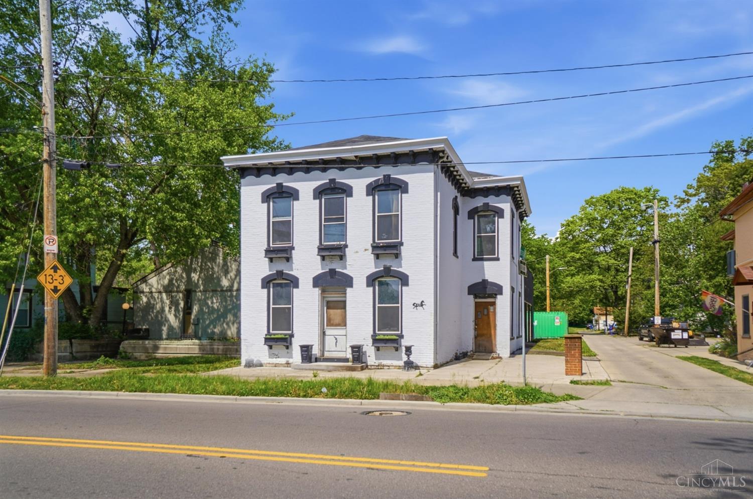 221 S B Street