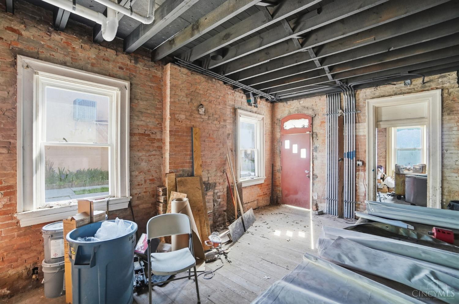 221 S B Street