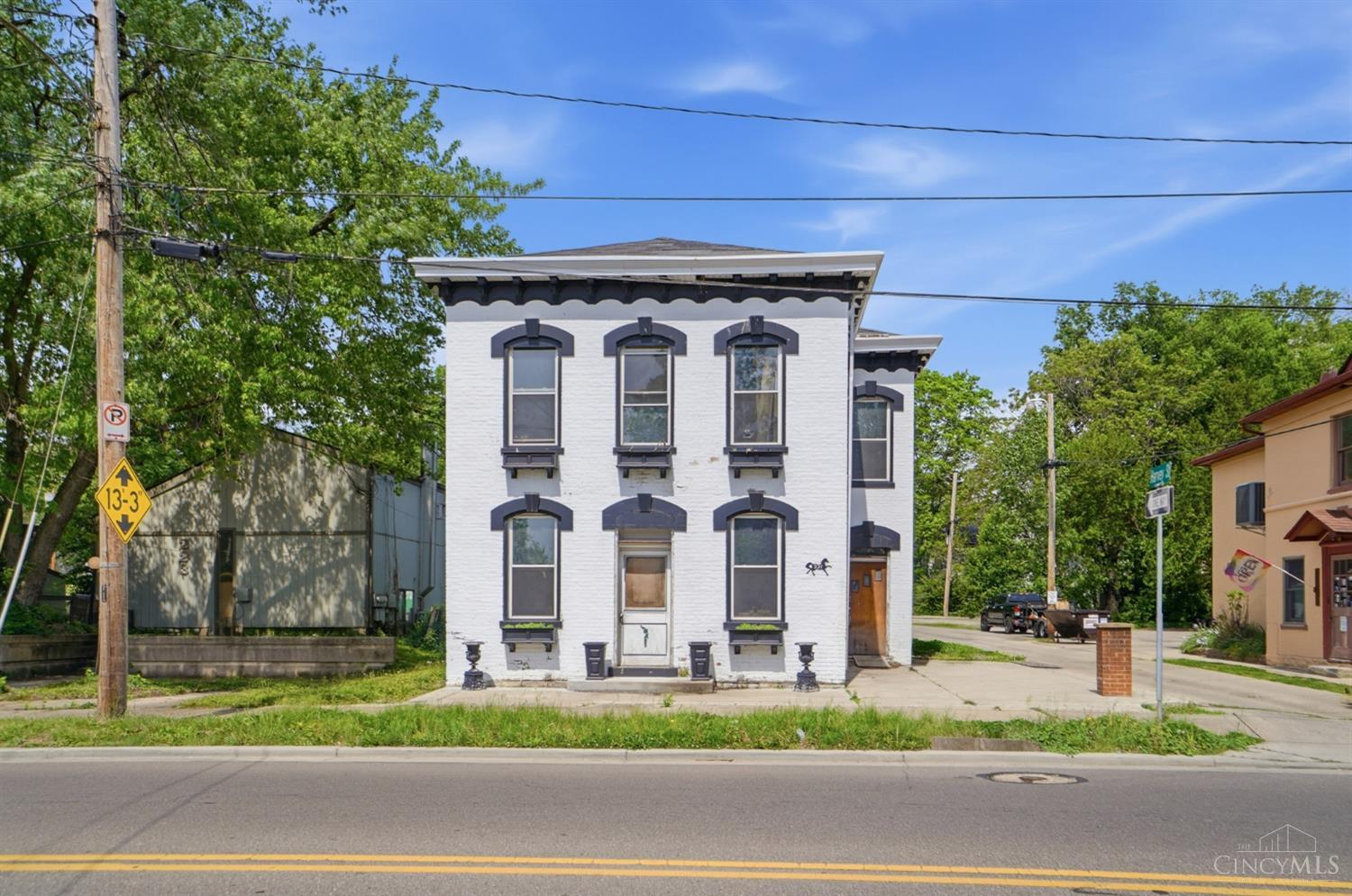 221 S B Street