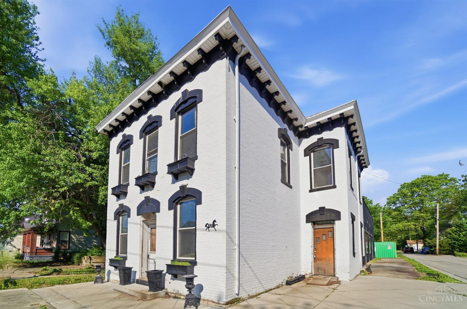 221 S B Street