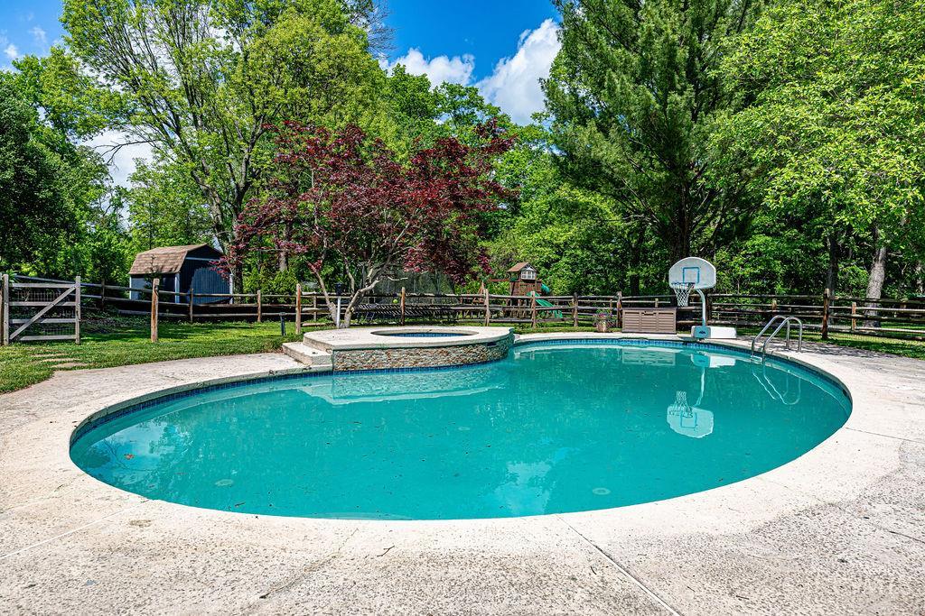 6826 Wetheridge Drive