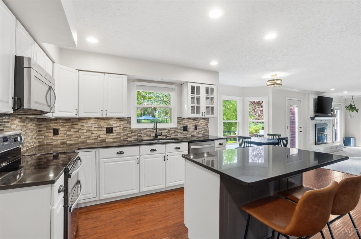 7301 Walnut Creek Drive