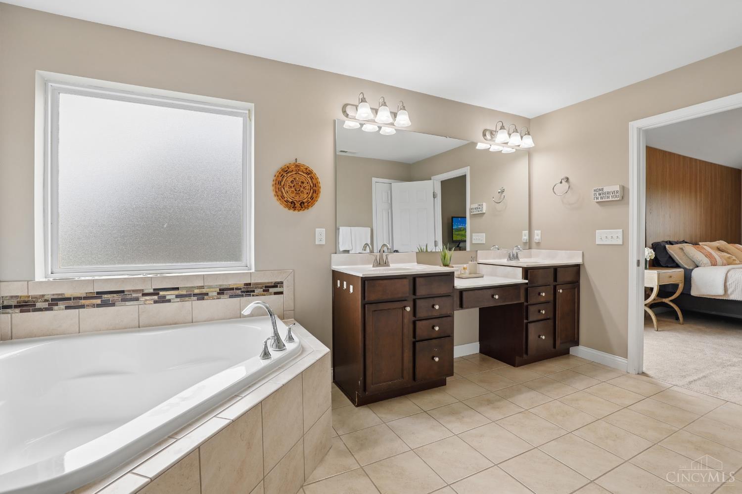 6867 Roberts Park Drive