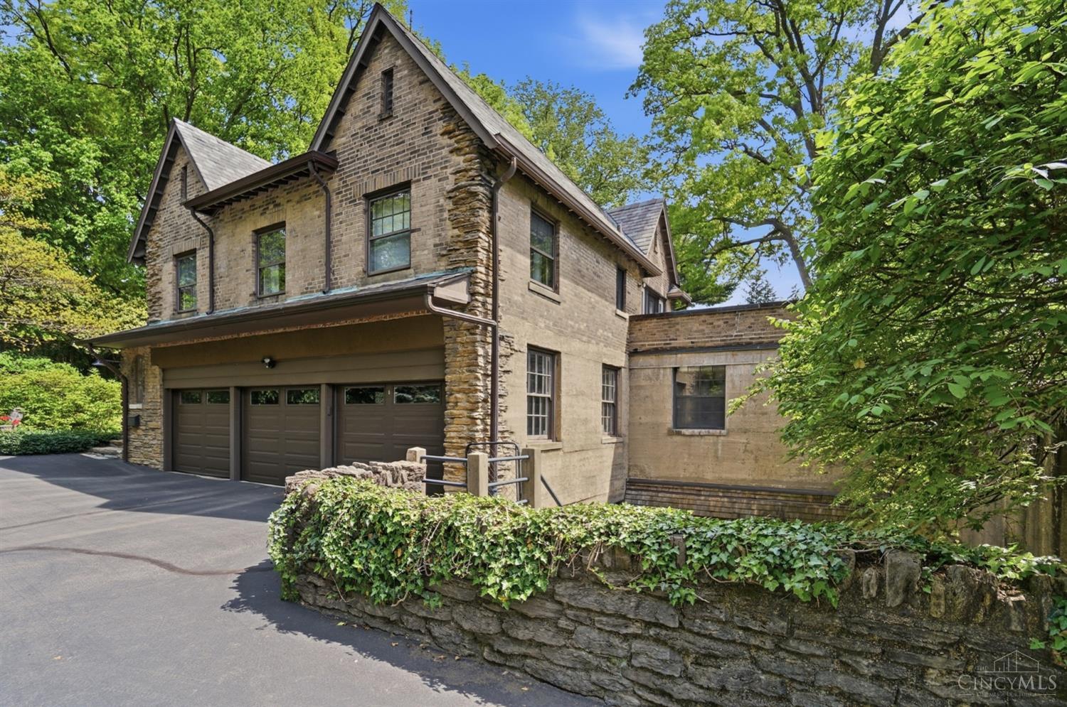 4 Grandin Lane