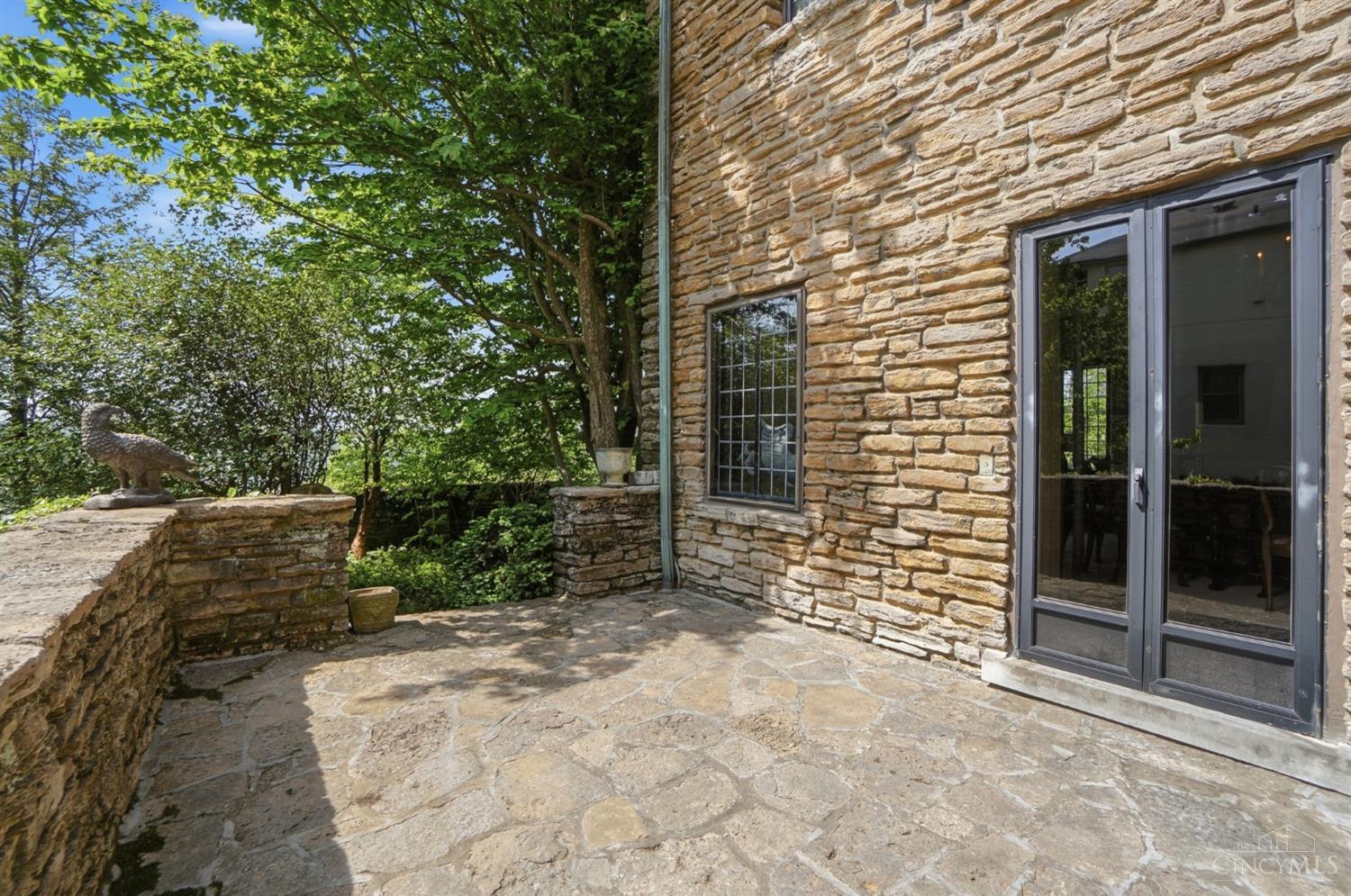 4 Grandin Lane