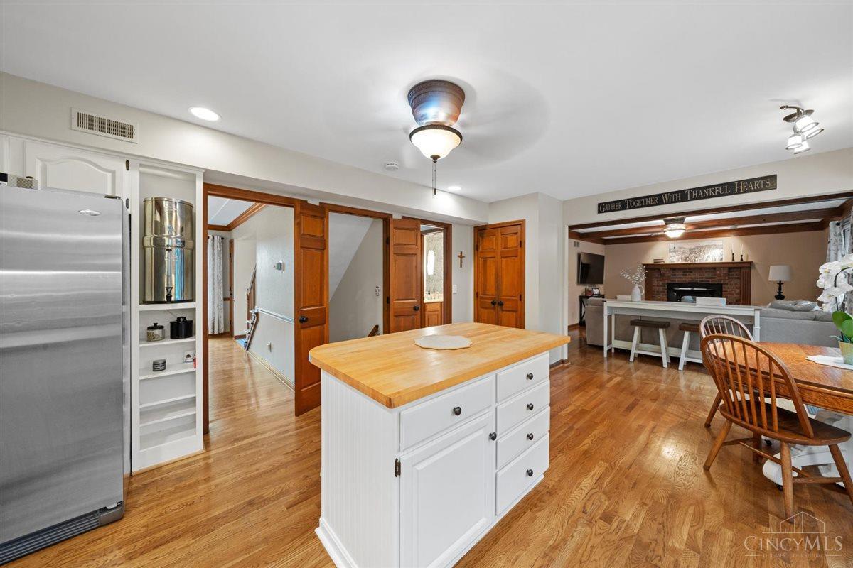 2001 Beechglen Court