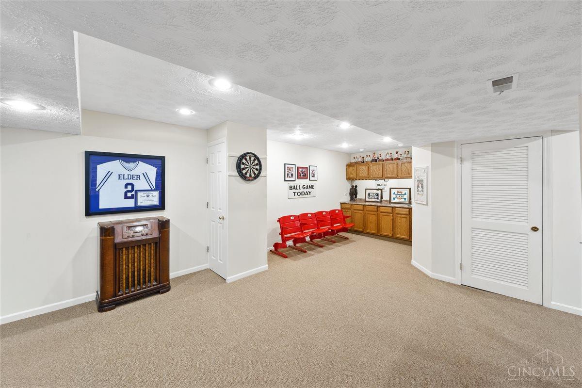2001 Beechglen Court