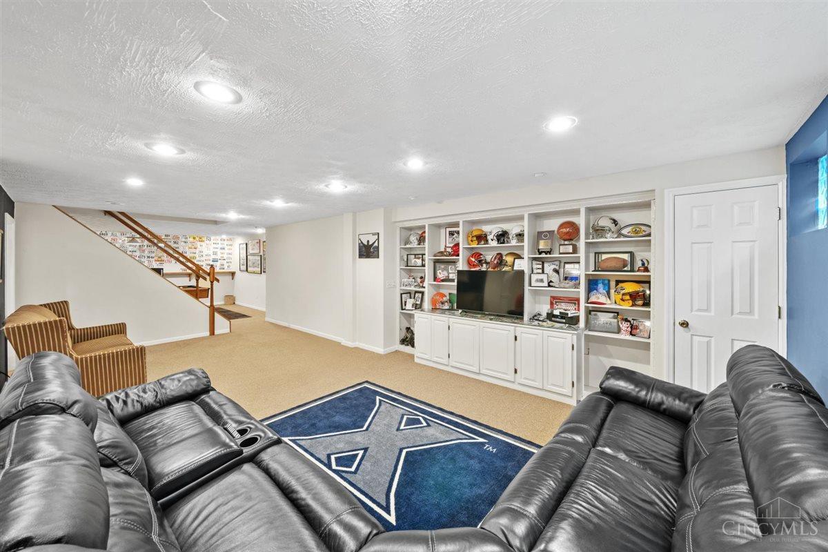 2001 Beechglen Court