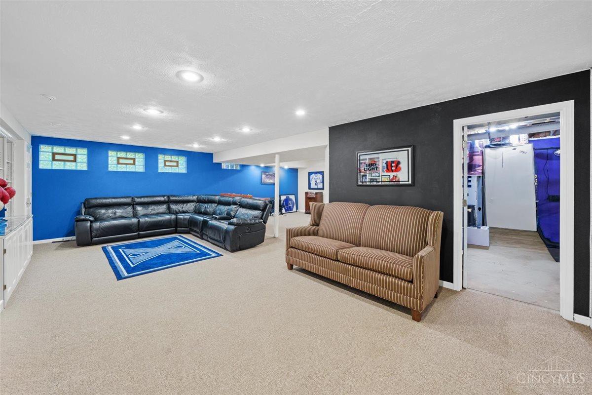 2001 Beechglen Court