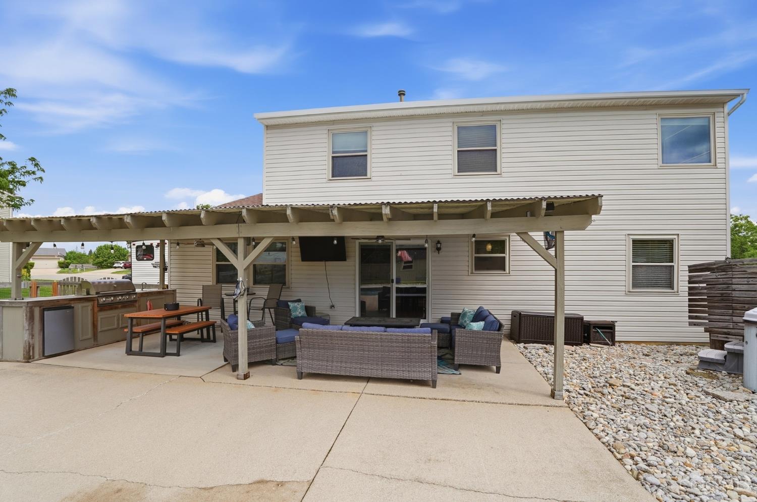 6023 Glennsbury Court