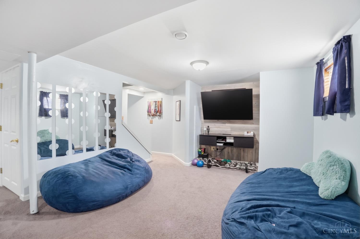 6023 Glennsbury Court