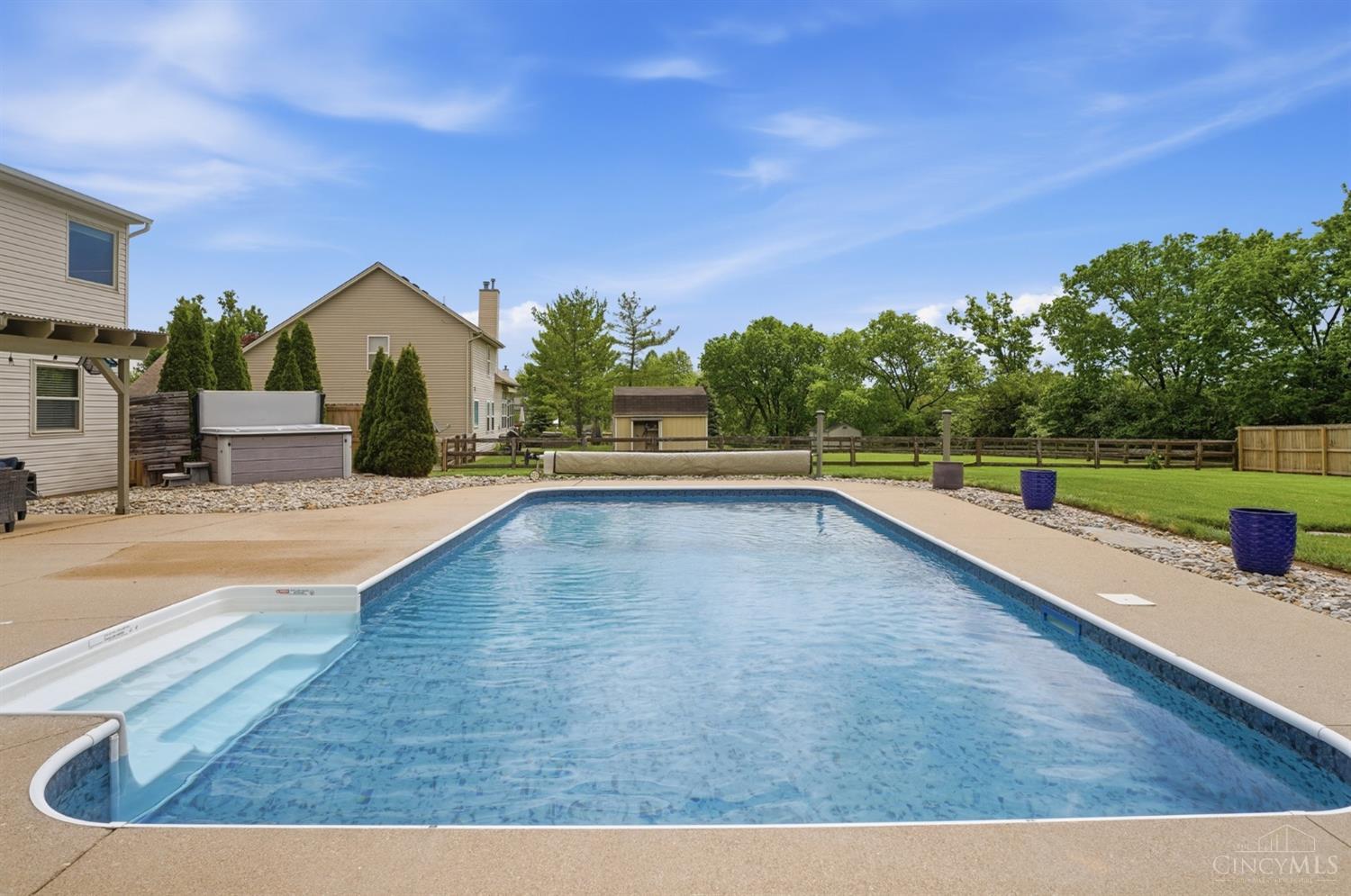 6023 Glennsbury Court