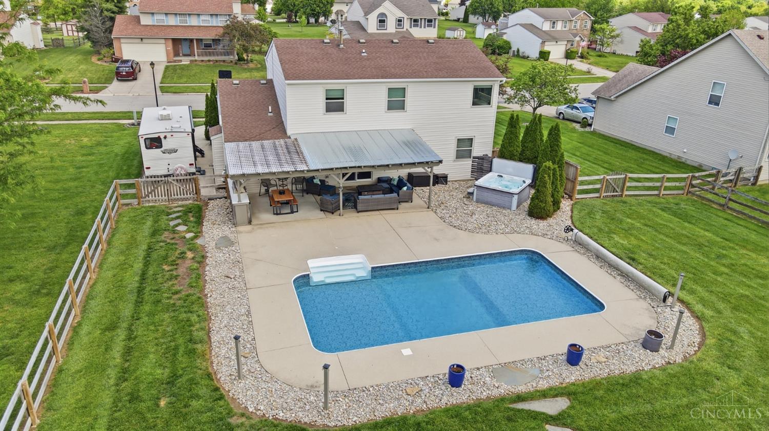 6023 Glennsbury Court