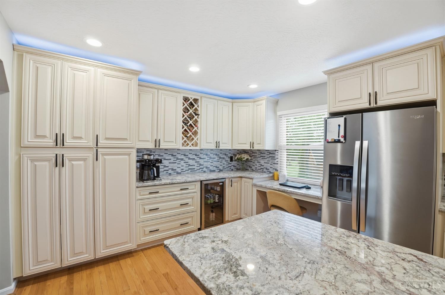6023 Glennsbury Court