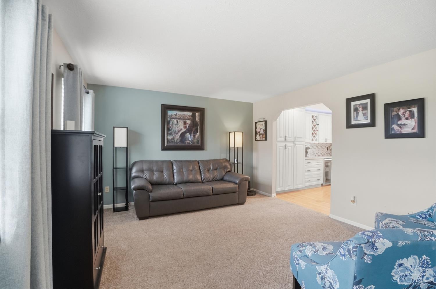 6023 Glennsbury Court