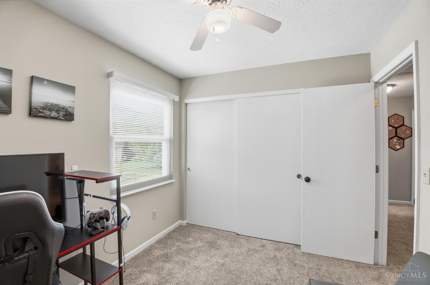 6023 Glennsbury Court