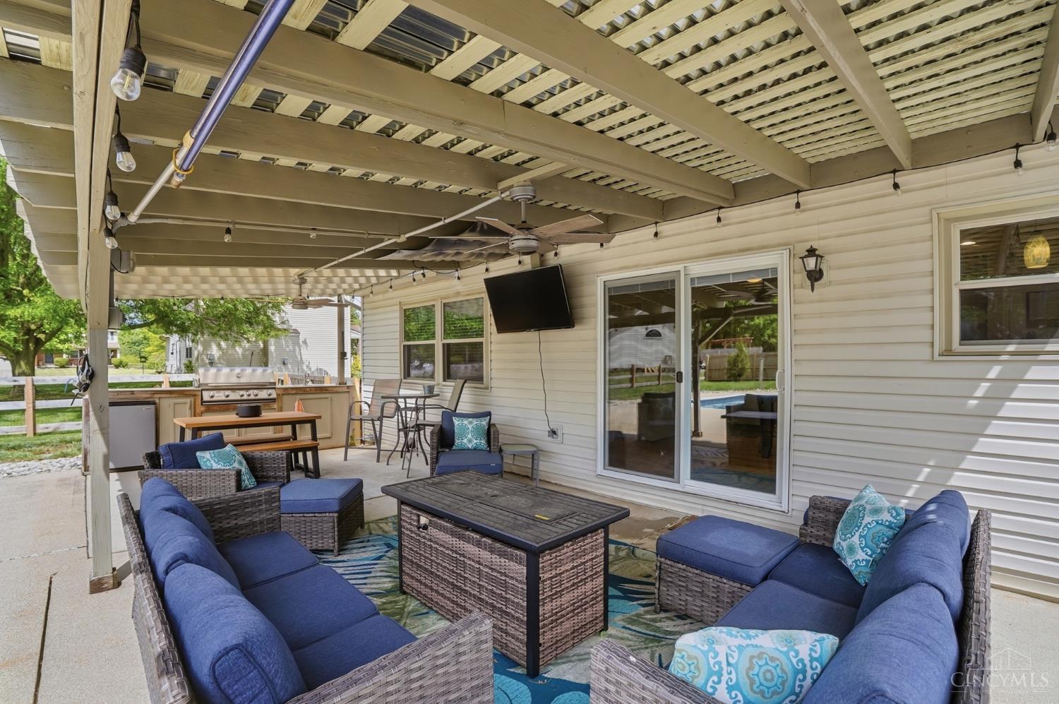 6023 Glennsbury Court