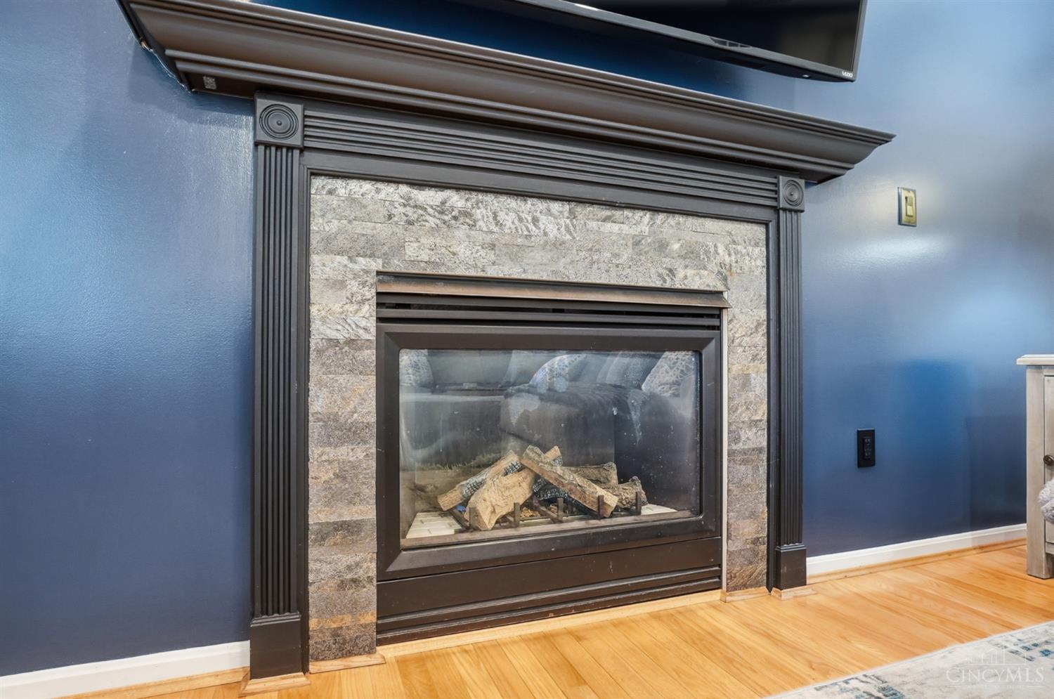 6023 Glennsbury Court