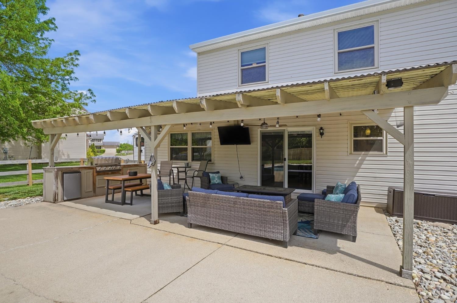 6023 Glennsbury Court