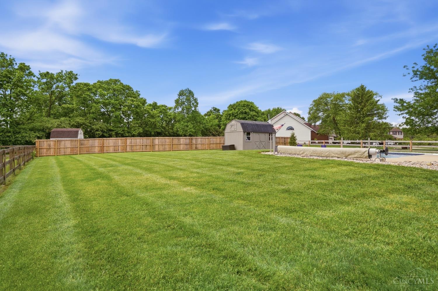6023 Glennsbury Court