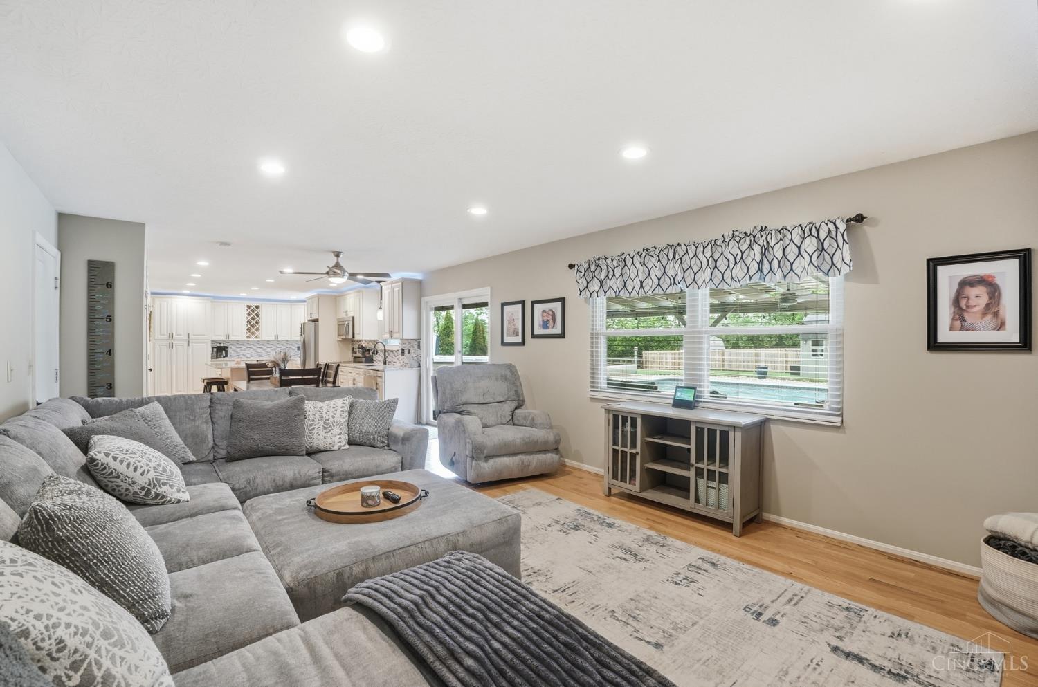 6023 Glennsbury Court