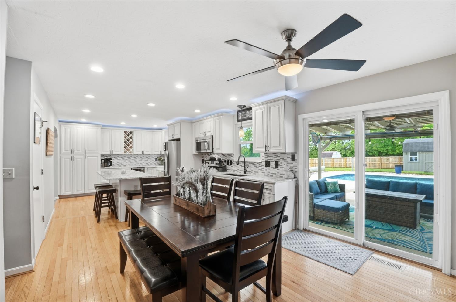 6023 Glennsbury Court
