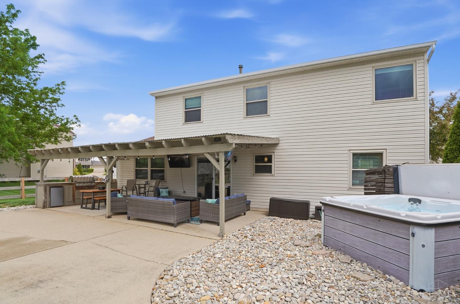 6023 Glennsbury Court