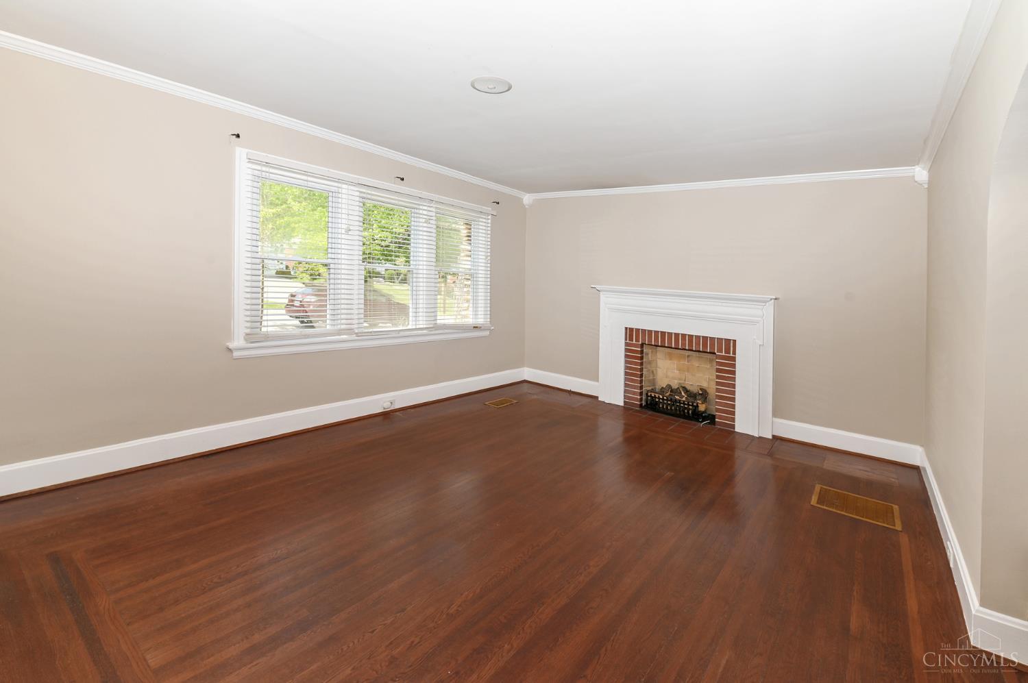 1128 Paxton Avenue