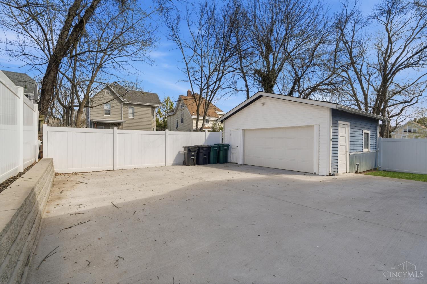 6116 Roe Street