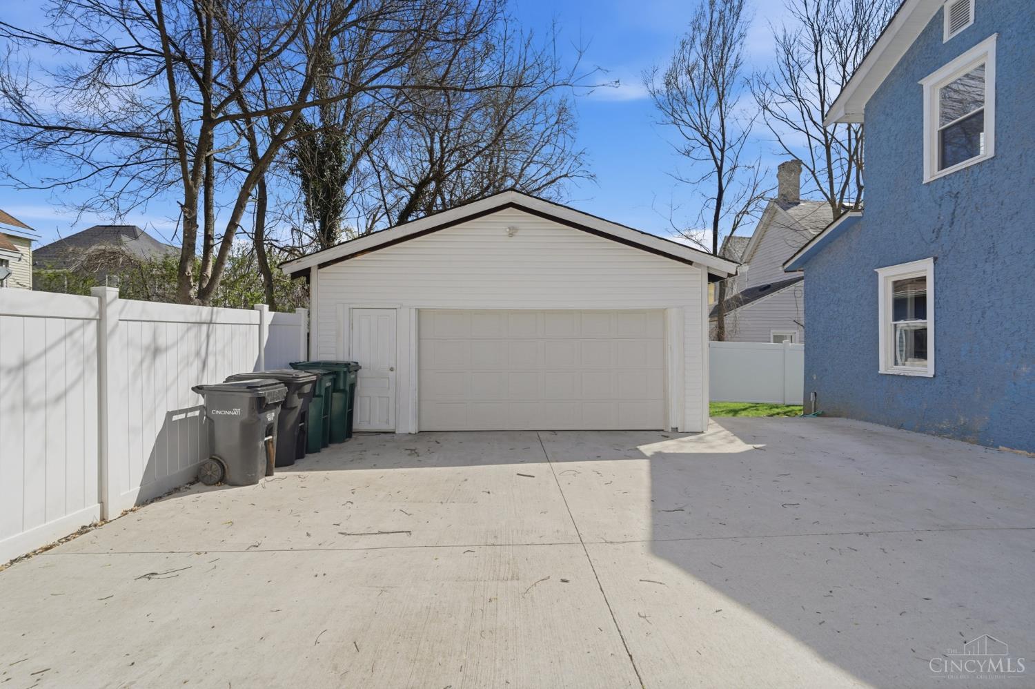 6116 Roe Street