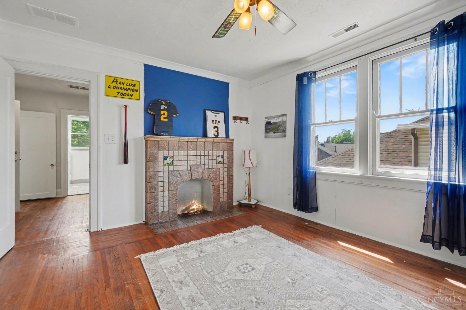 3231 E Darwin Avenue