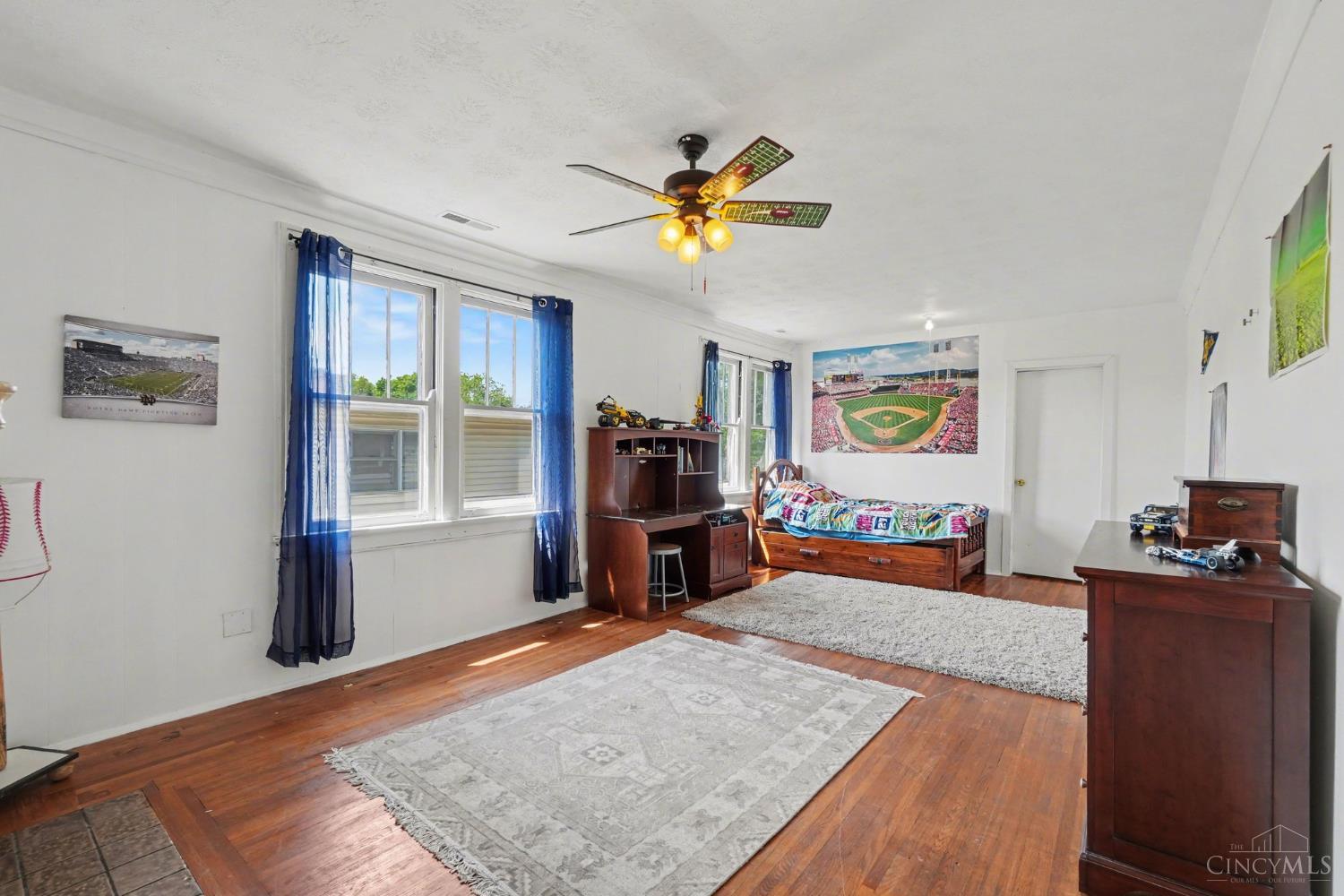 3231 E Darwin Avenue