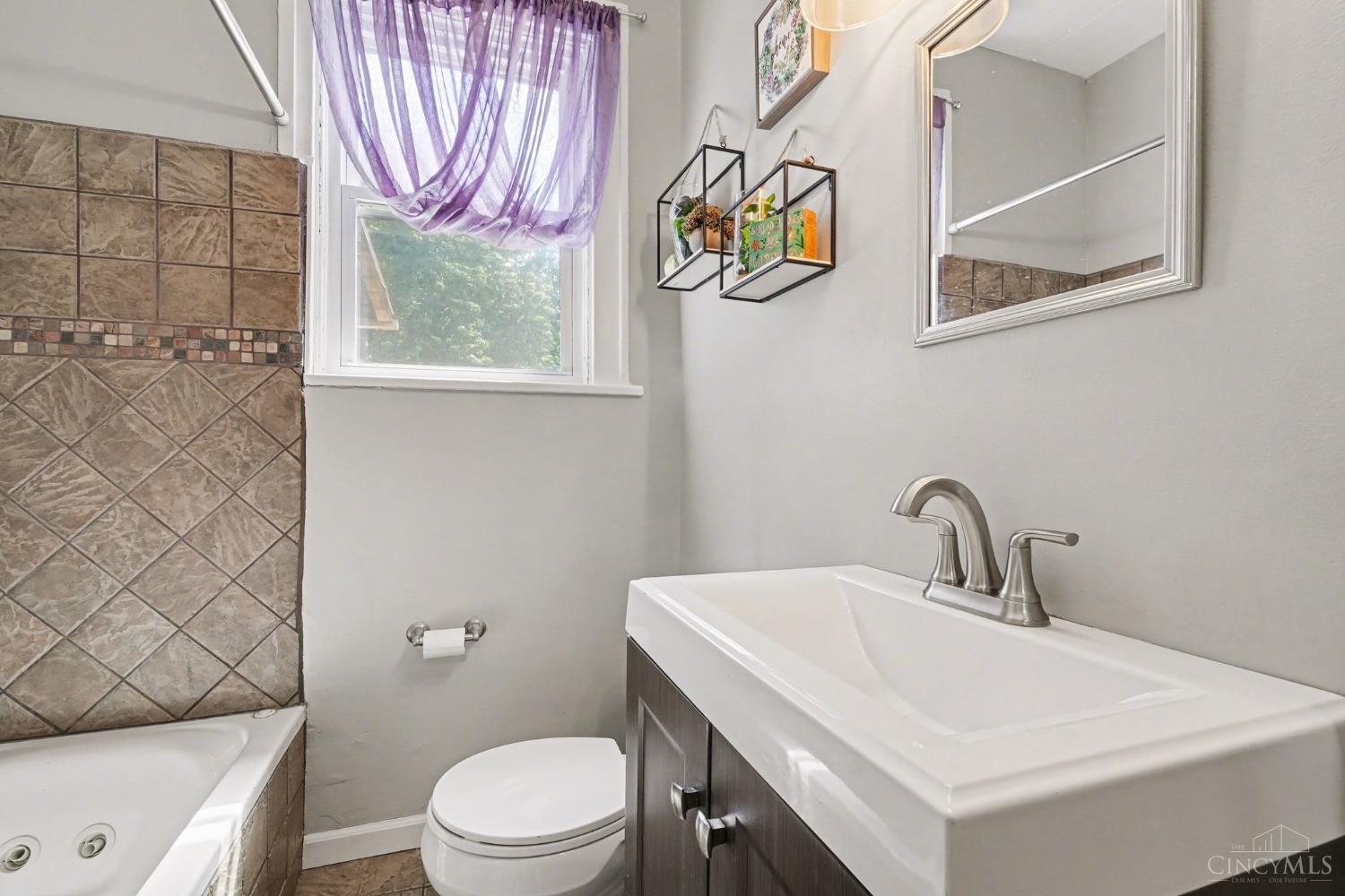 3231 E Darwin Avenue