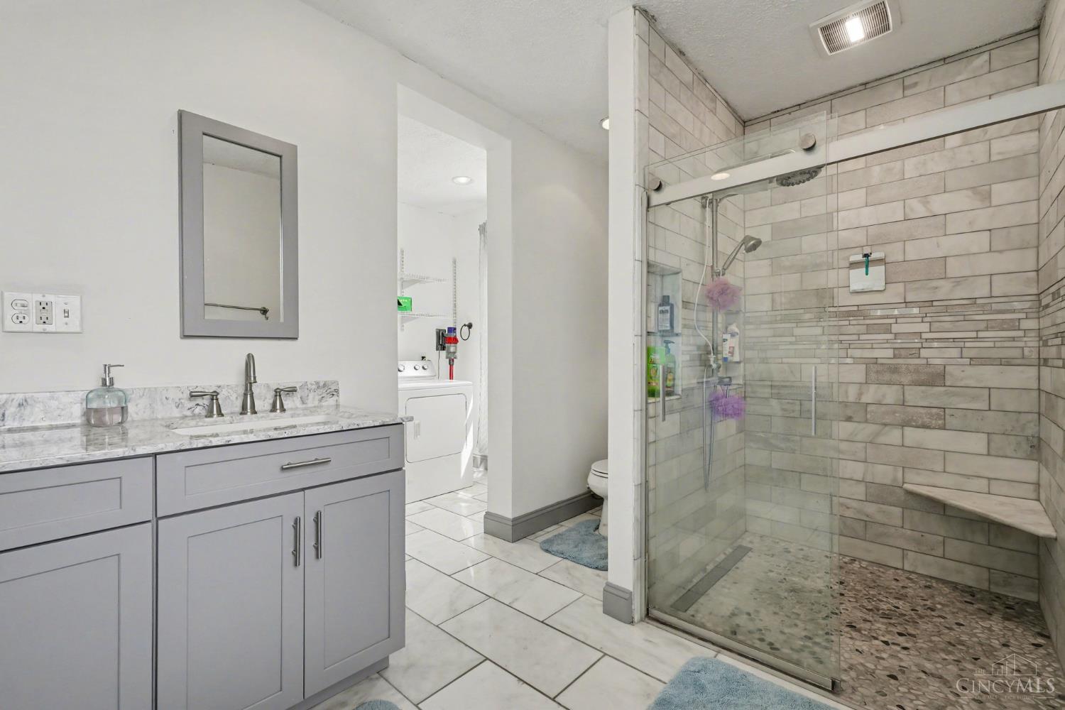 3231 E Darwin Avenue