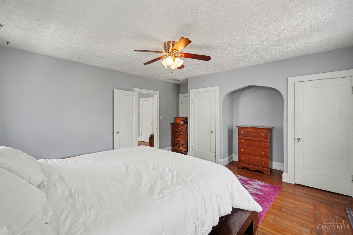 3231 E Darwin Avenue