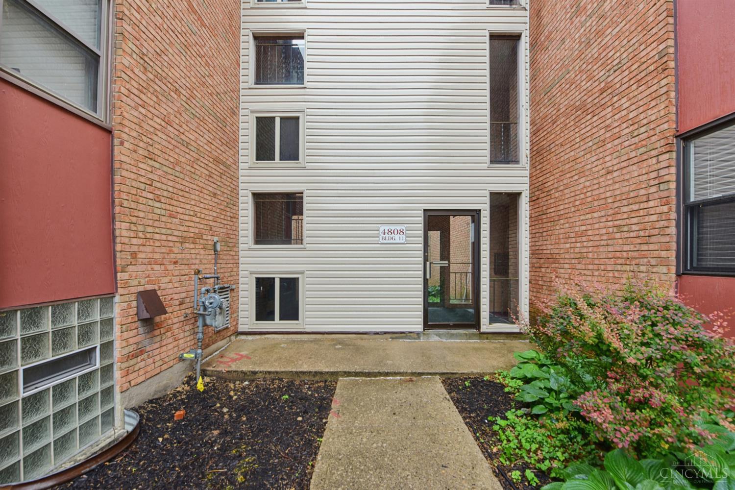 4808 Chalet Drive 1106