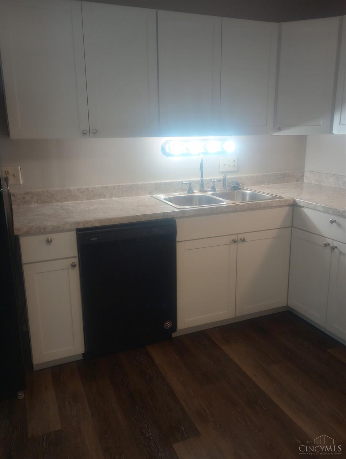 7217 Creekview Drive