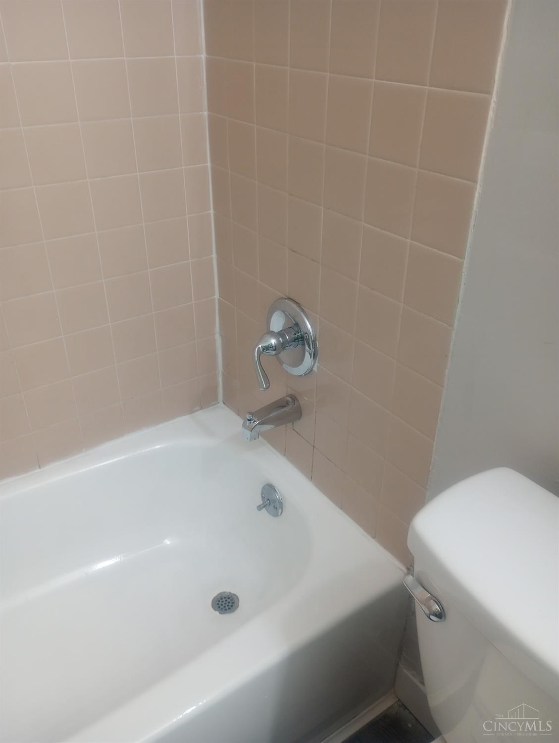 7217 Creekview Drive