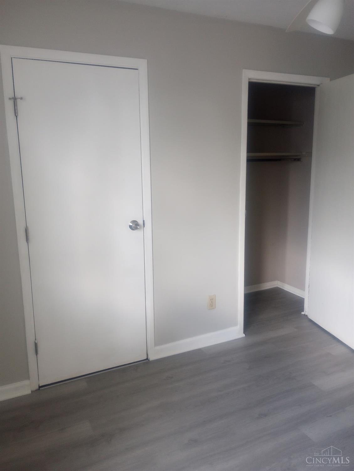 7217 Creekview Drive