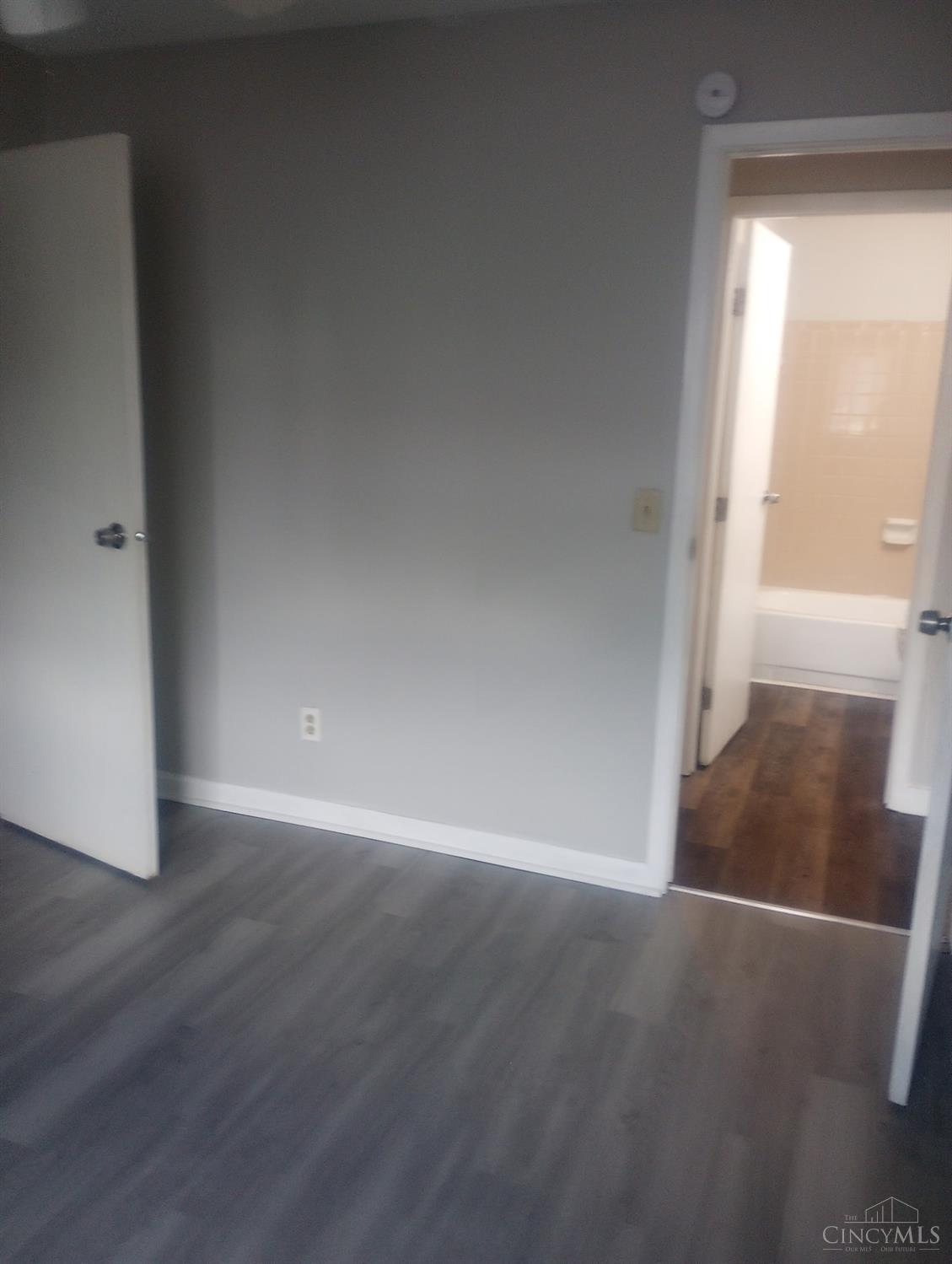 7217 Creekview Drive