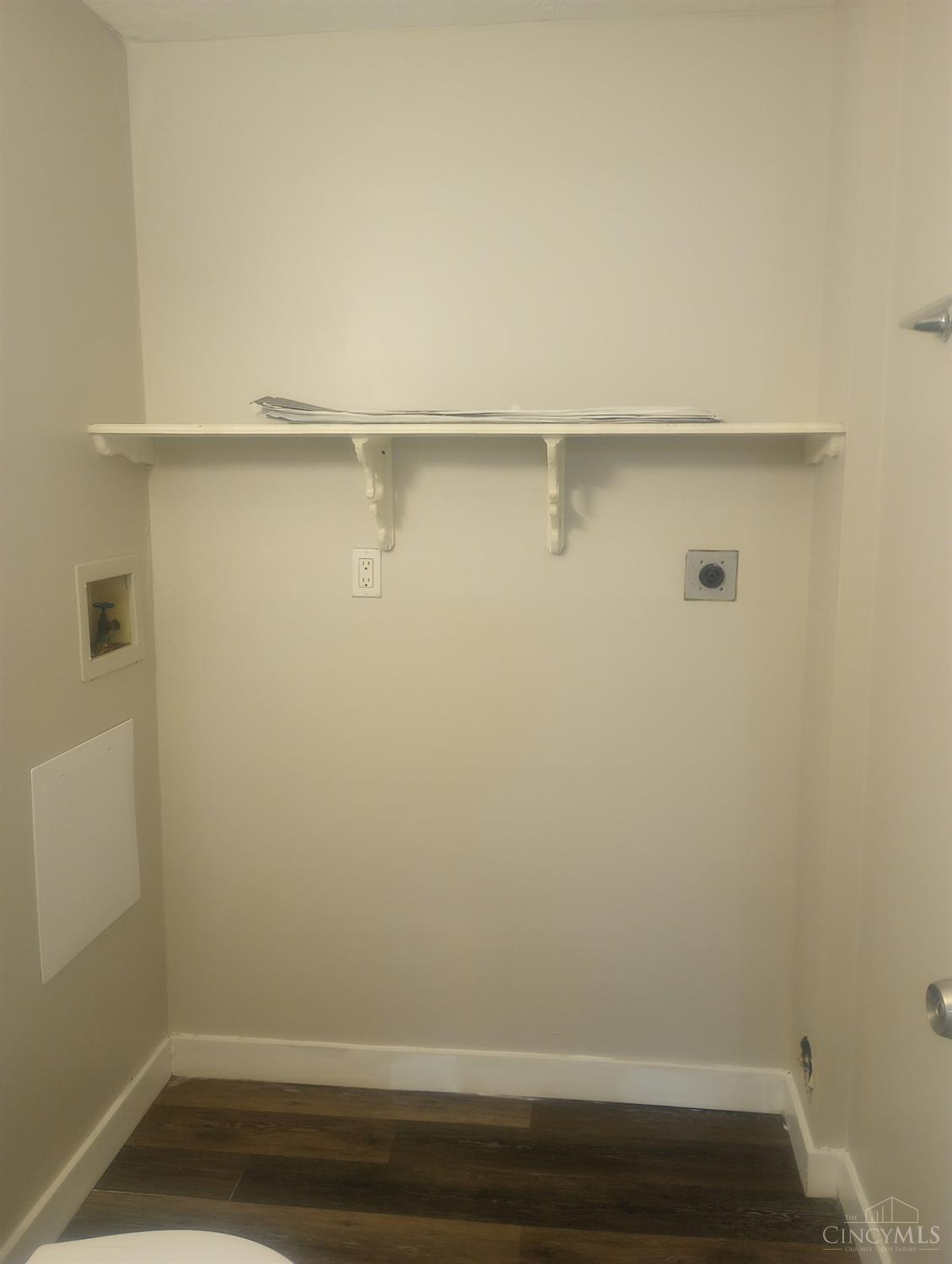 7217 Creekview Drive