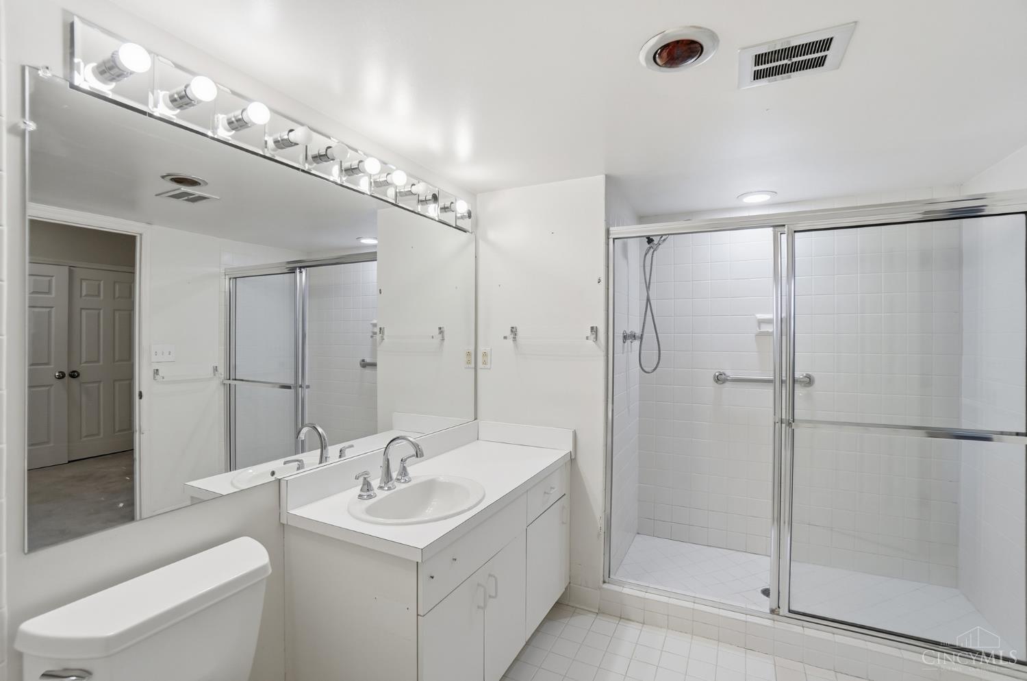 2444 Madison Road 408