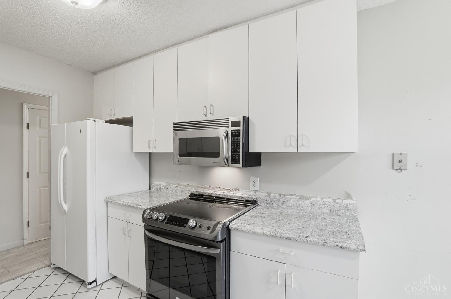 2444 Madison Road 408