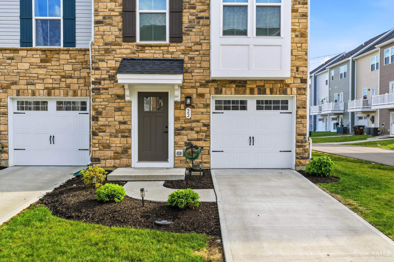 22 Wentworth Lane