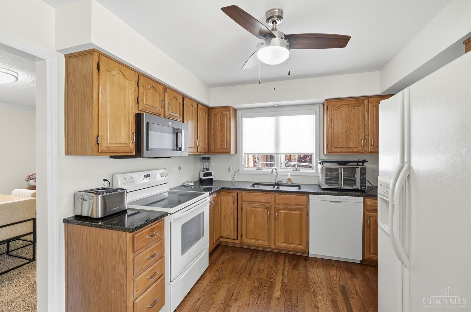 3040 Country Woods Lane 13