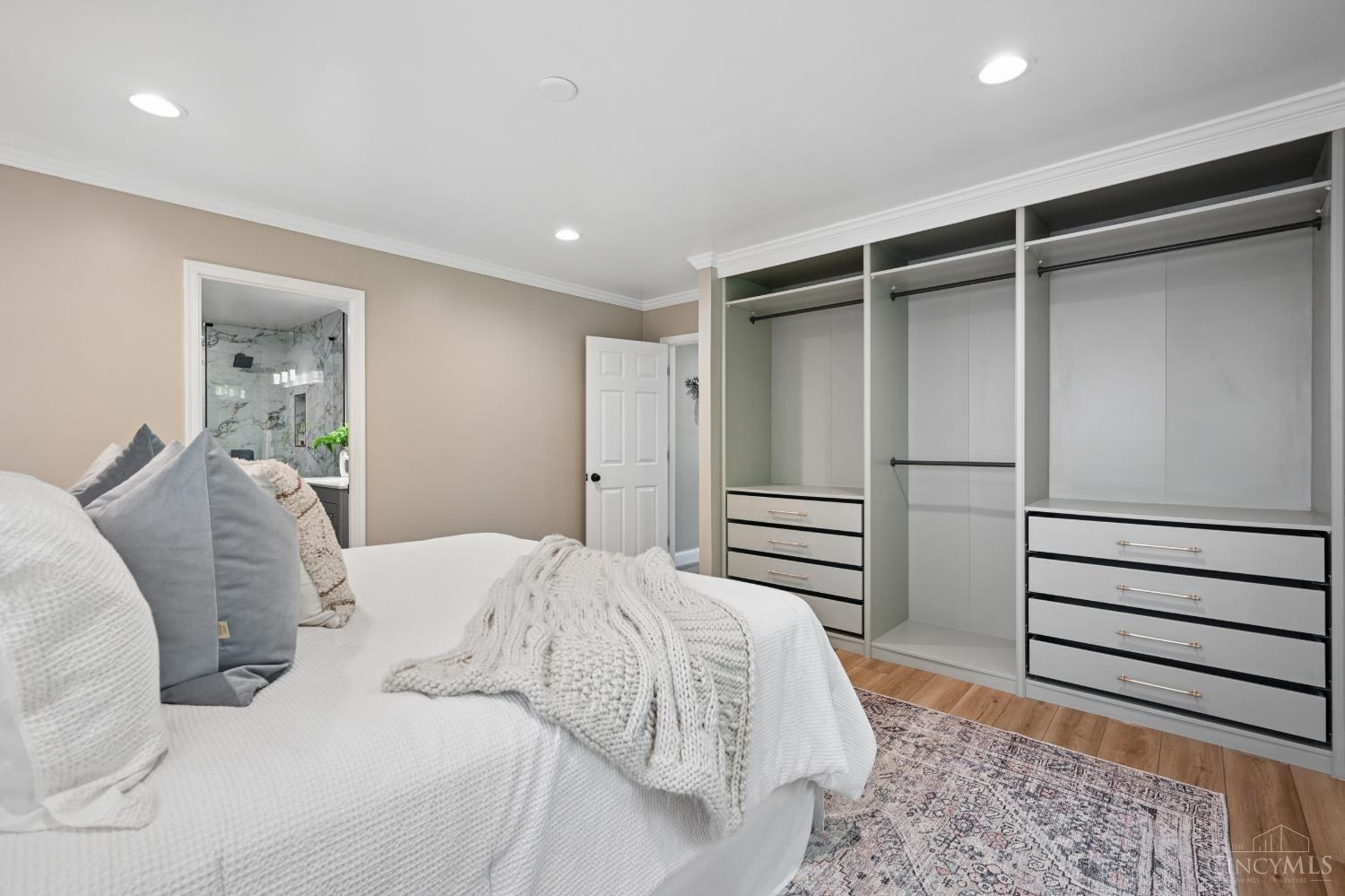 3395 Ault View Avenue