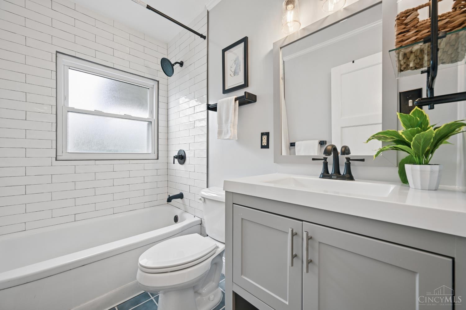 3395 Ault View Avenue