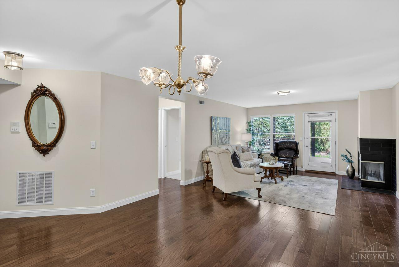 9940 Shorewood Lane