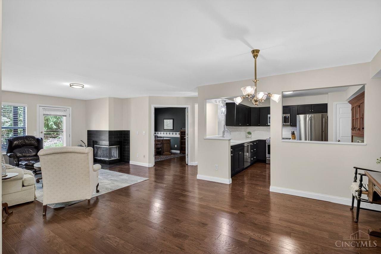 9940 Shorewood Lane