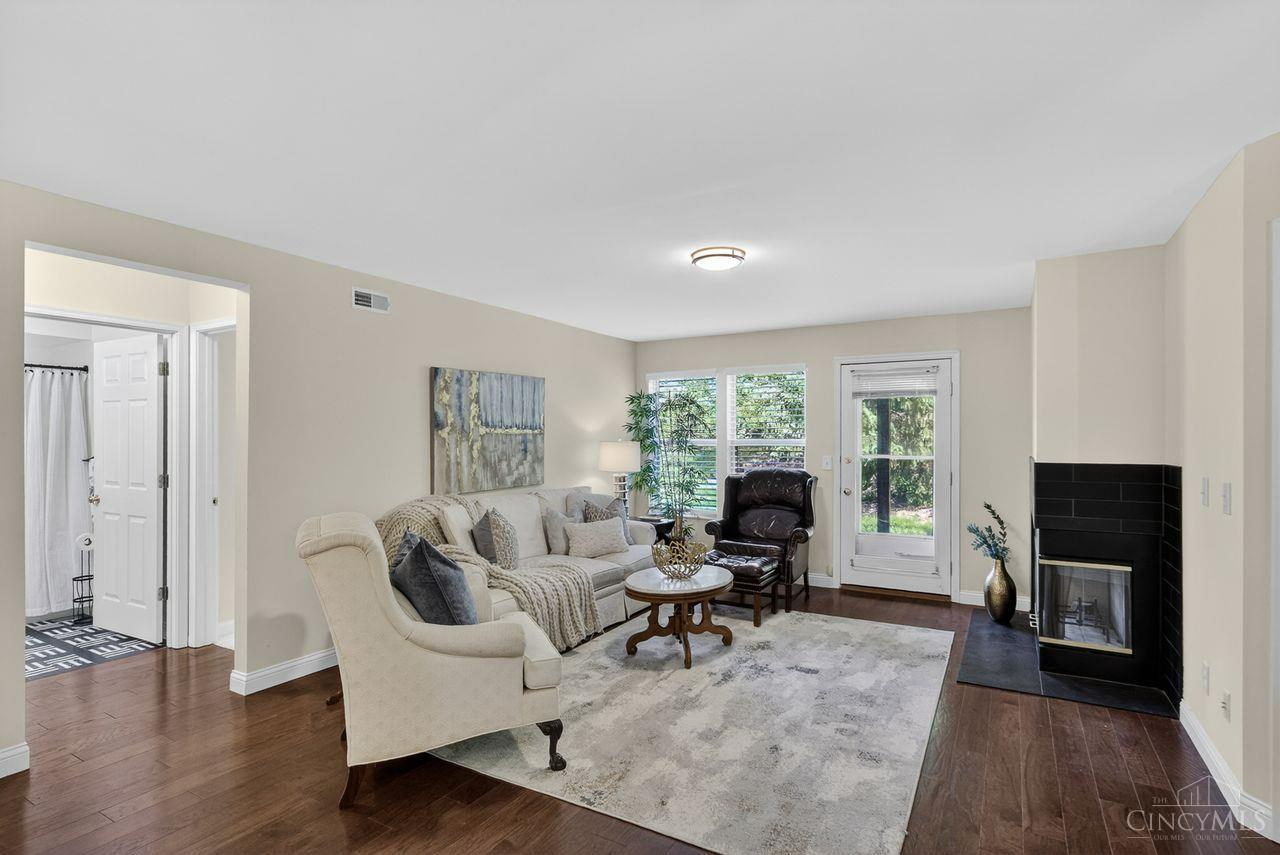 9940 Shorewood Lane